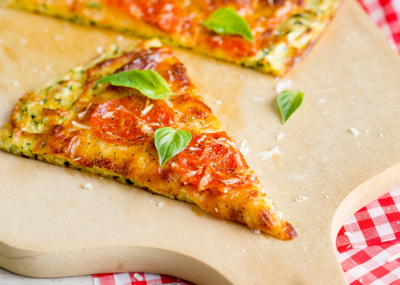 closeup of zucchini crust pizza